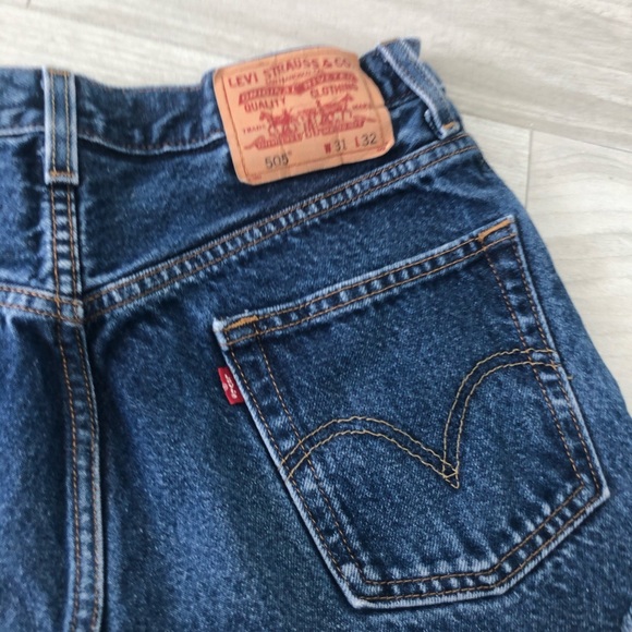 505 Levi’s - Picture 8 of 11